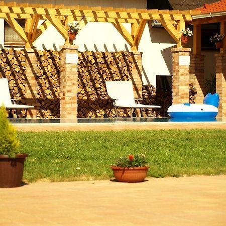 Hotel Patkoszeg Vendeghaz Kaposfo Exterior foto
